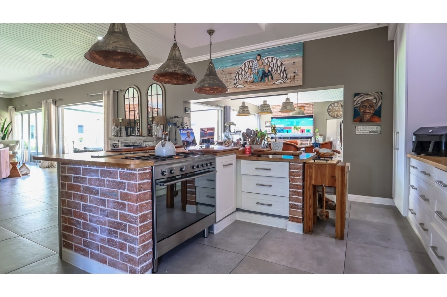 5 Bedroom Property for Sale in Num Num Cape Estate Western Cape